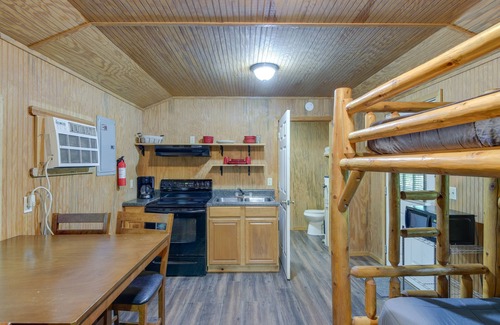 Briceville Cabin | Briceville Cabin w/River Access & Mountain Views!