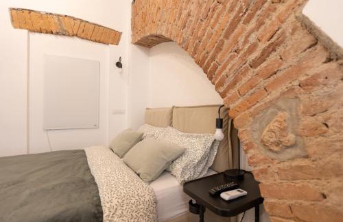 Porta Venezia Apartment | Bricks & Beams Studio in the key area of Milan