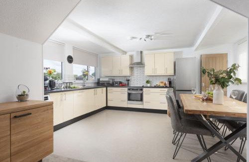 Goonhavern Apartment | Bridge Apartment