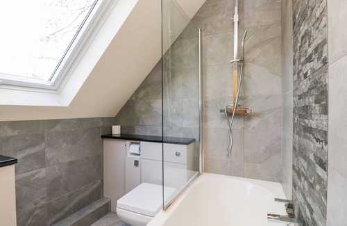 Newby Bridge Cottage | BRIDGE COTTAGE, family friendly, with a garden in Newby Bridge