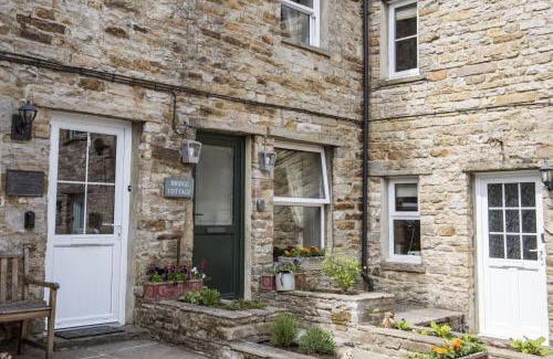 Hawes House | Bridge Cottage