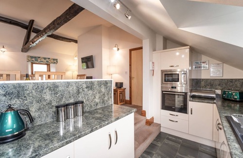 Keswick Cottage | Bridge House Apartment 3 - an apartment that sleeps 6 guests in 3 bedrooms