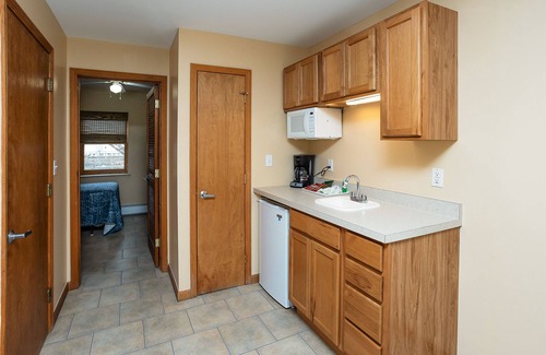 Michigan City Hotel | Bridge Inn