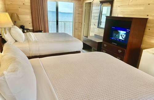 Mackinaw City Hotel | Bridge View Motel & Condo's