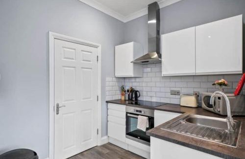 Maidstone Apartment | BridgeCity Glamorous studio Free Parking in Maidstone Town