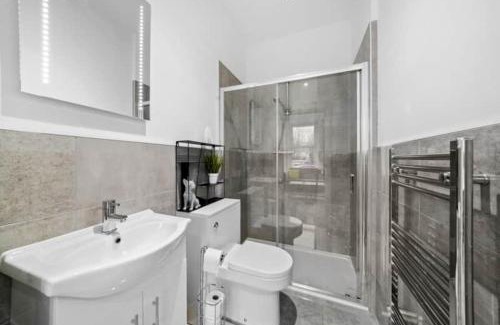 Maidstone Apartment | BridgeCity Lovely Studio Apartment Free Parking in Maidstone