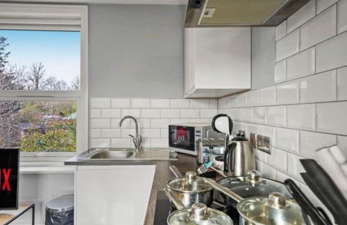 Maidstone Apartment | BridgeCity SPACIOUS 1Bed Studio Apartment Maidstone w free Parking