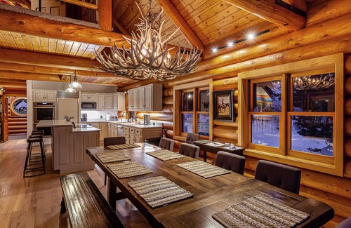 Bozeman Ski Chalet | Bridger Lodge: Ski-In Ski-Out/Hike/Bike/Fish/Hunt Bridger Bowl Ski Area