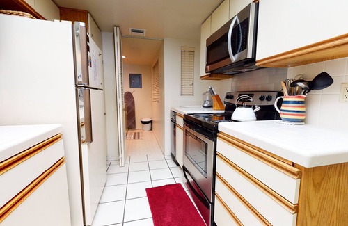 Altis Condo | Bridges 105 Pet-Friendly. Ski-in Ski-out Condo with Beautiful Mountain Views and Private Washer Dryer by RedAwning