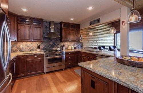 Mammoth Lakes Apartment | Bridges Townhome #11 Townhouse