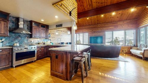 Mammoth Lakes Apartment | Bridges Townhome #11 Townhouse