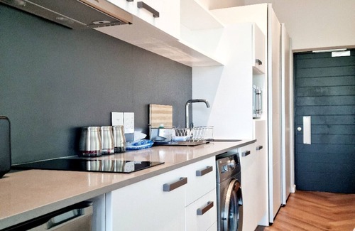 Century City Apartment | Bridgewater by Smart City Stays