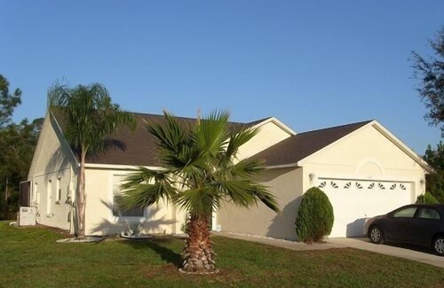 Bridgewater Crossing House | Bridgewater Lakes 3 Bedroom Villa by Redawning