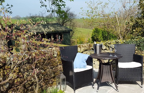Fourstones Near Bentham Cottage | BRIDLEWAY COTTAGE, romantic, with open fire in Tatham