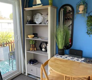 Bridlington Ski Chalet | Bridlington chalet lodge 248 south shore holiday village