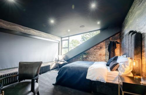 Blackburn House | Brierley Club Hideaway Chic 7 Star Retreat