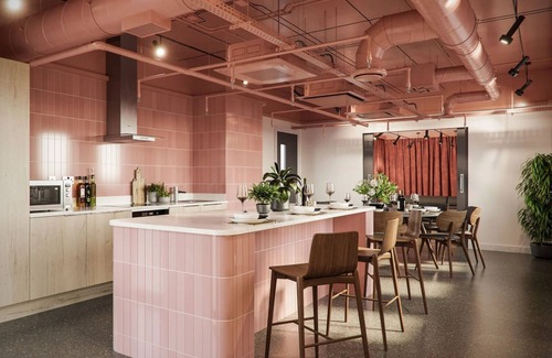 Leeds City Center Apartment | Briggate Studios