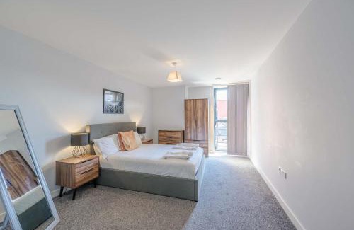 Bordesley Apartment | Bright 1 Bedroom Apartment, Central Birmingham