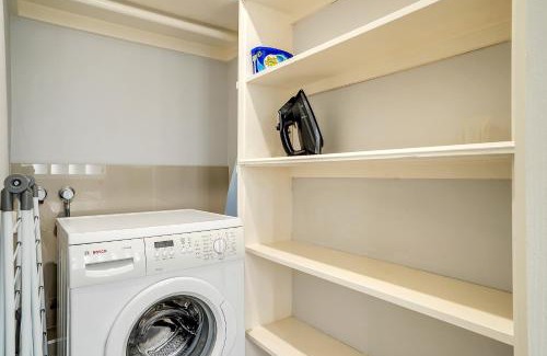 Manly Apartment | Bright 1 Bedroom unit in the heart of Manly