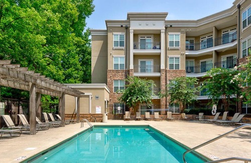 SouthPark Apartment | Bright 1BR with Balcony, Gym & Workspace