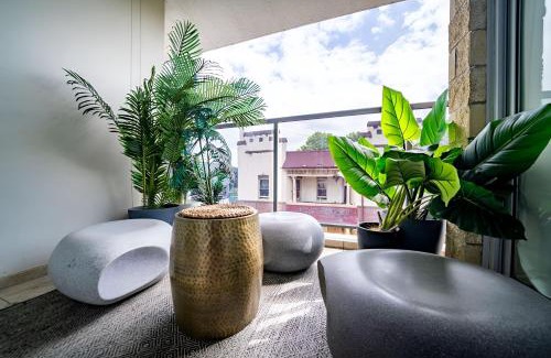 Chippendale Apartment | Bright 1BR with On-Site Gym I Sauna I Pool and Parking