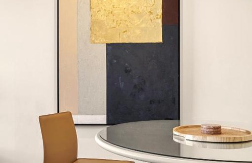 Collingwood North Apartment | Bright 2-Bed Apartment in Fitzroys Heart