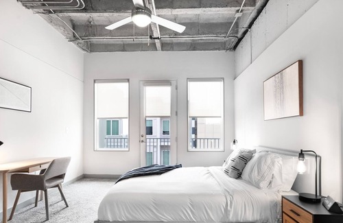 SoNo Apartment | Bright 2 Bed apartment located in SoNo neighborhood