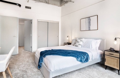 SoNo Apartment | Bright 2 Bed apartment located in SoNo neighborhood