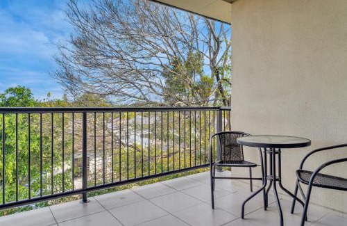 Kedron Apartment | Bright 2-Bed with Private Balcony & Serene View