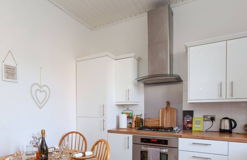 Galashiels Apartment | Bright 2bed apartment in Galashiels City Centre