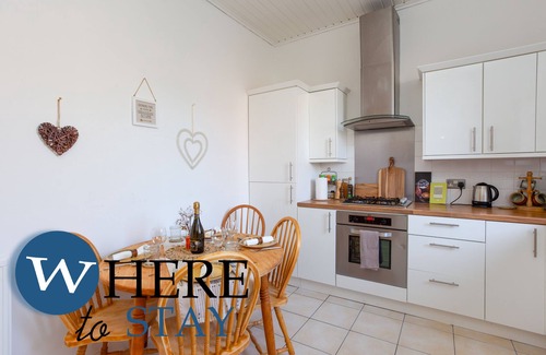 Galashiels Apartment | Bright 2bed Apartment in Galashiels City Centre