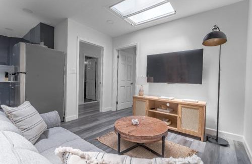 East Harlem Apartment | Bright 2BR 2BA Steps from Central Park, Great Location!