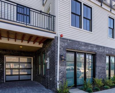 North Tabor House | Bright 2BR - North Tabor - Work & Recharge