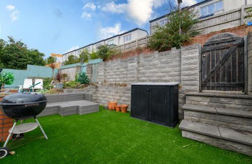 Penarth House | Bright 3Bed Home Near Dingle Road Station and Penarth Pier