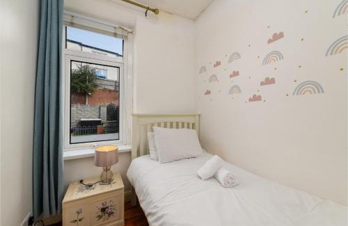 Penarth House | Bright 3Bed Home Near Dingle Road Station and Penarth Pier