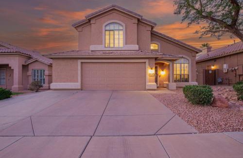 Vista Del Rincon House | Bright 3BR with Backyard Pool, BBQ Grill and Workspace