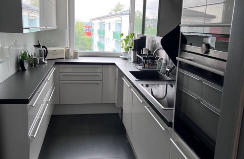 Taxham Apartment | Bright 4-room apartment with fantastic views of the Untersberg