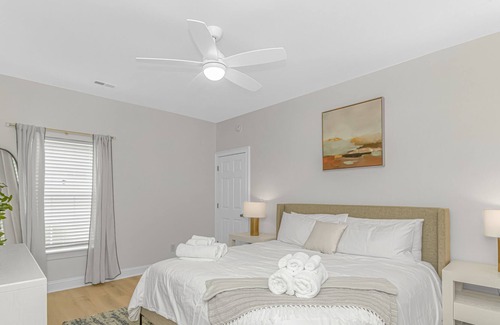 Myrtle Beach Villa | Bright 4BR Beach Home, Walk to Shore, Near It All