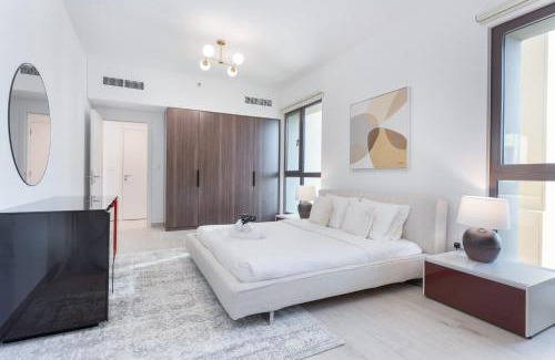 Umm Suqeim 3 Apartment | Bright & Airy 1BR in Asayel 2 - Fits 4 Comfortably