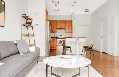 Cambridge Apartment | Bright Alewife 1BR w/in-unit W/D close to shopping center, by Blueground