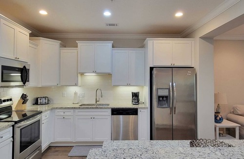 Epworth Acres House | Bright and Beachy Townhome, Sleeps 6