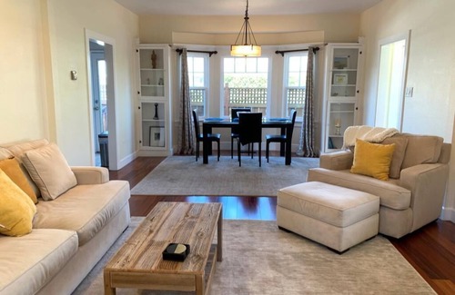 Central San Mateo House | Bright and Beautiful Craftsman in downtown San Mateo