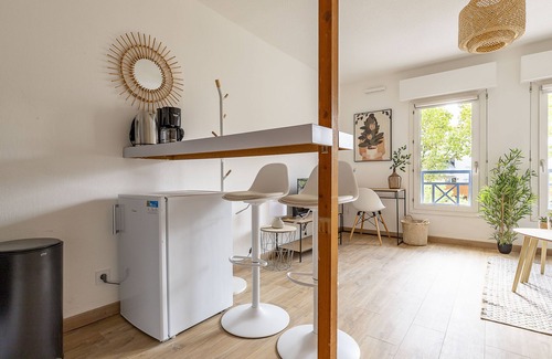 Casselardit Apartment | Bright and charming studio next to the tram