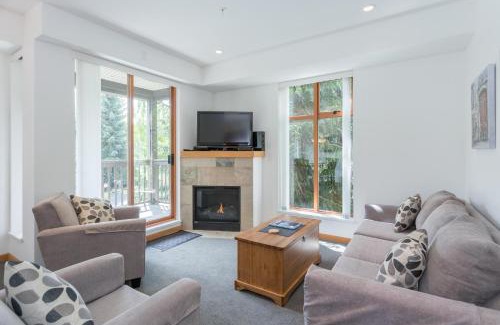 Village North Apartment | Bright and Clean, Walk Everywhere, Shared Pool and Hot Tub