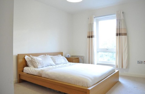 Bunhill Apartment | Bright and Convenient 1 Bed Apartment in Shoreditch