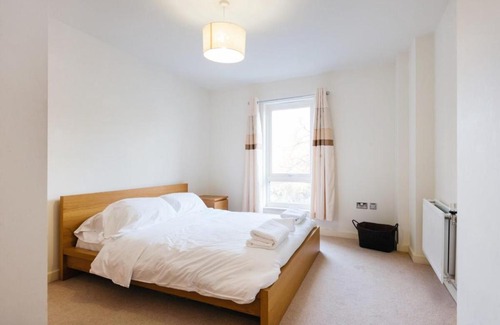Bunhill Apartment | Bright and Convenient 1 Bed Apartment in Shoreditch
