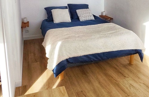 Chateauroux Apartment | Bright and cozy apartment - 4 pers. - balcony