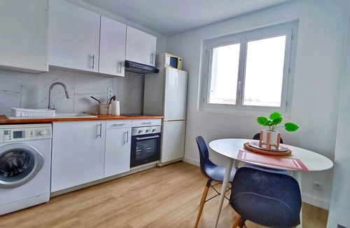 Chateauroux Apartment | Bright and cozy apartment - 4 pers. - balcony