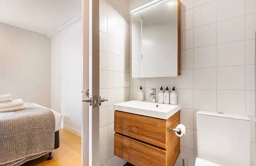 Newton Apartment | Bright And Modern Apartment On K Road!
