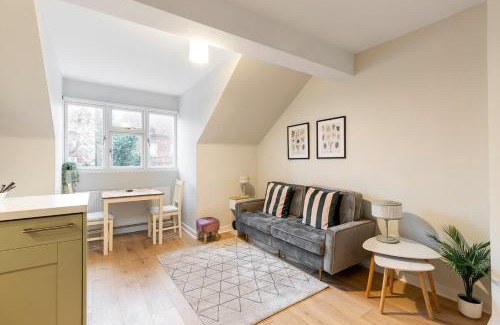 Hackney Apartment | Bright and modern Clapton loft